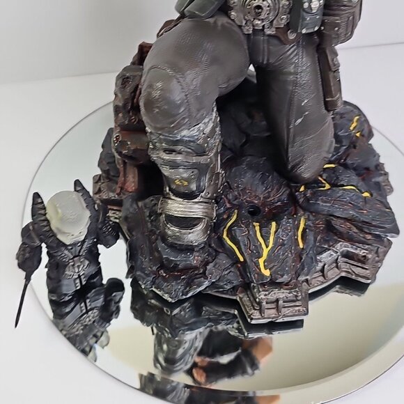 Triforce Gears of War 3 Collector Edition Marcus Fenix Statue No Gun Some Damage - Picture 3 of 16